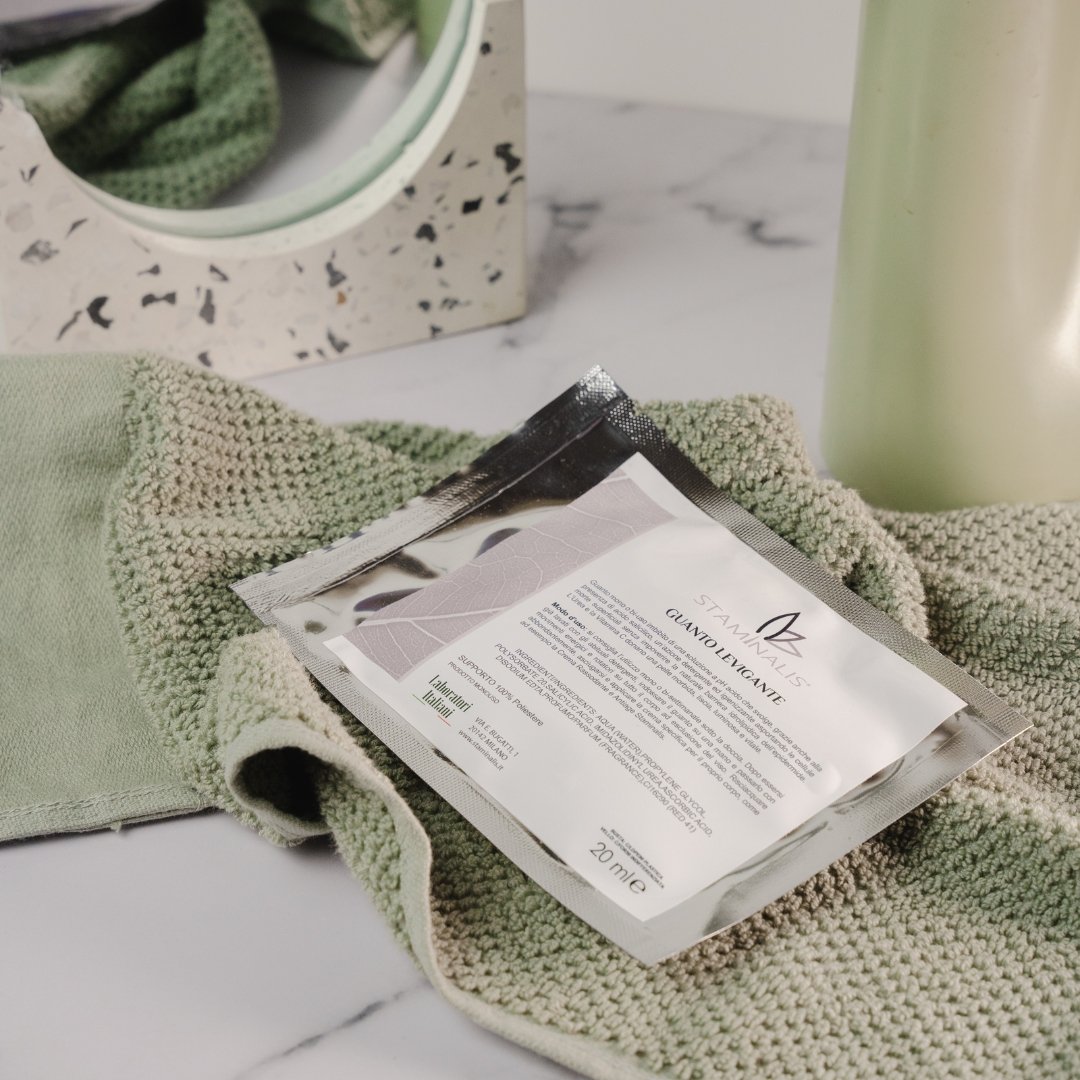 Staminalis Guanto Levigante Esfoliante viso e corpo